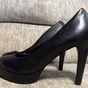 Rockport Seven to 7 Black Leather High Pumps - adiPRENE by adidas - Size 10